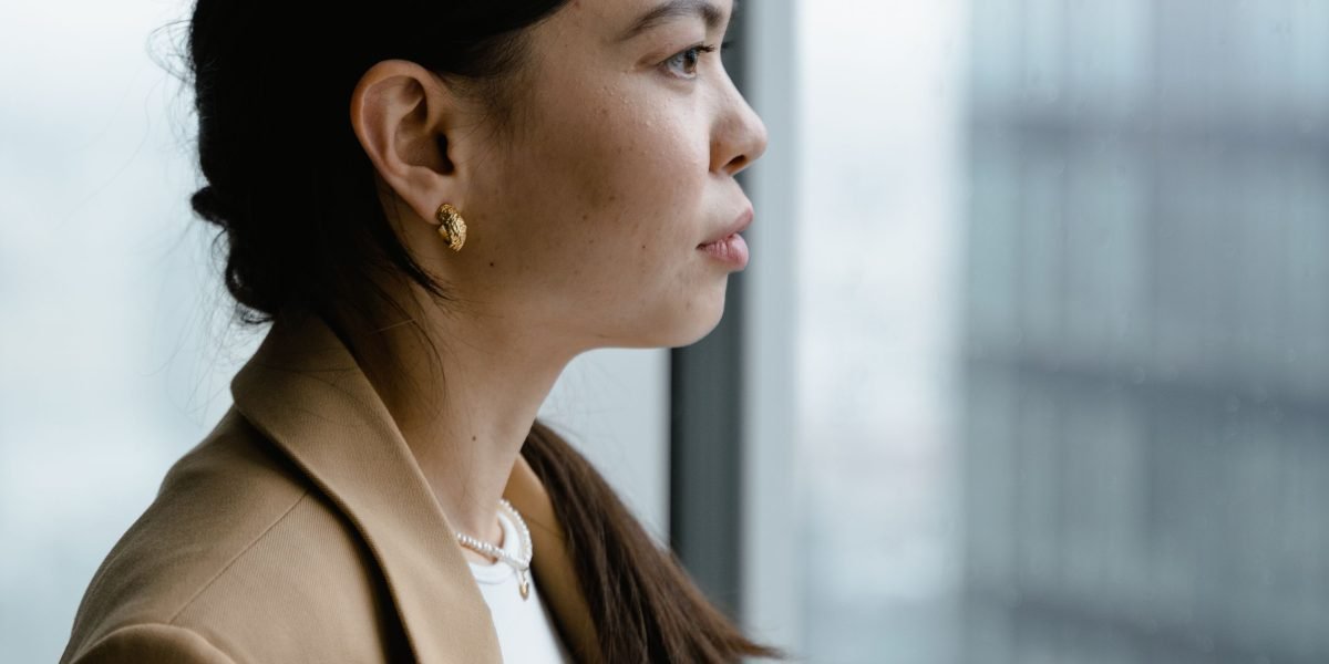 A person confidently making a decision, representing the calculated risk-taking mindset crucial for breakthrough IT ideas.