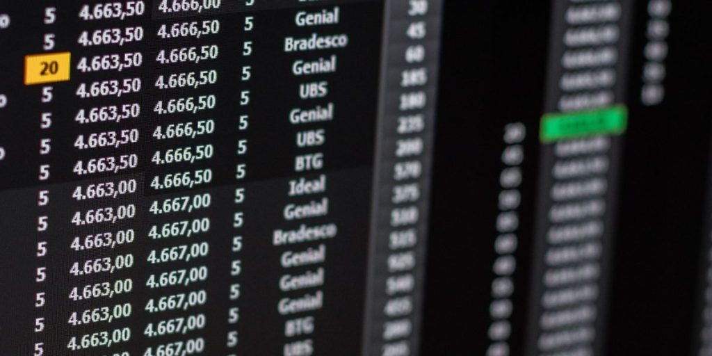 This article explains exactly when the US stock market is open, how extended hours work, and why those times matter for AI investors and companies. It covers re...