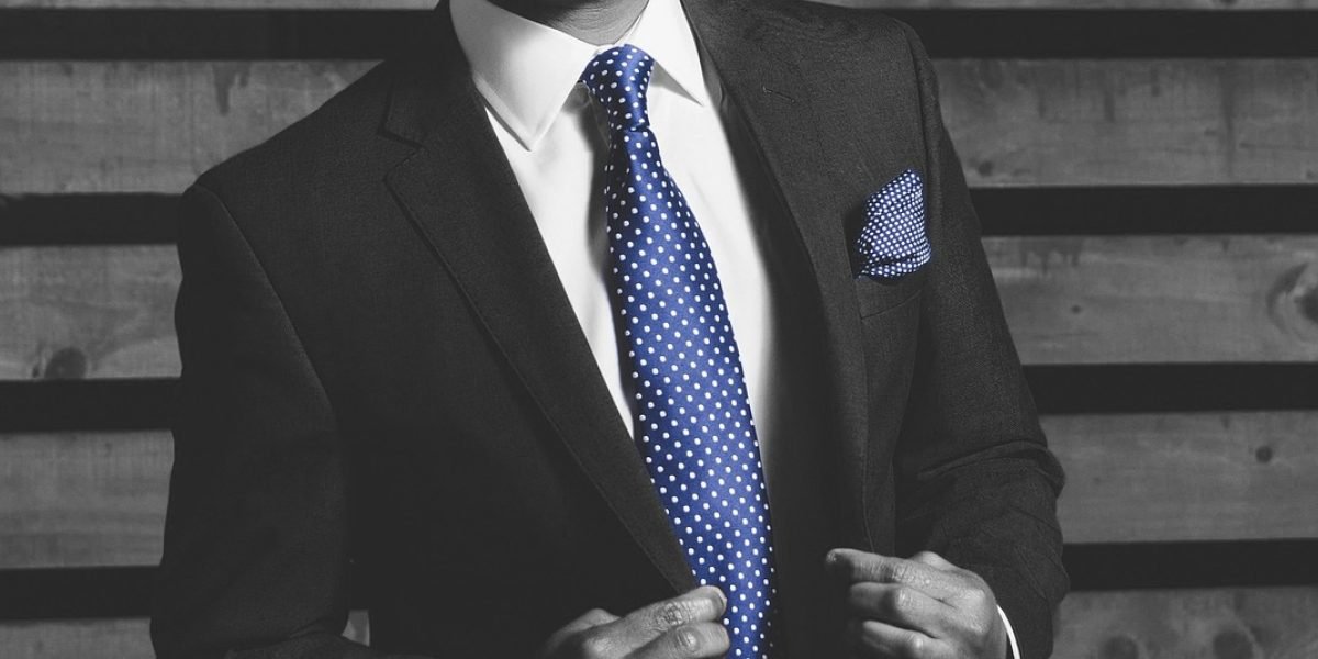 An experienced professional providing guidance and mentorship to a junior colleague, fostering growth.